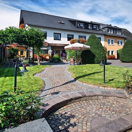 Wein & Gastehaus Hermeshof Hotell Trittenheim Exteriör bild