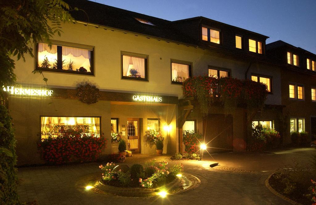 Wein & Gastehaus Hermeshof Hotell Trittenheim Exteriör bild